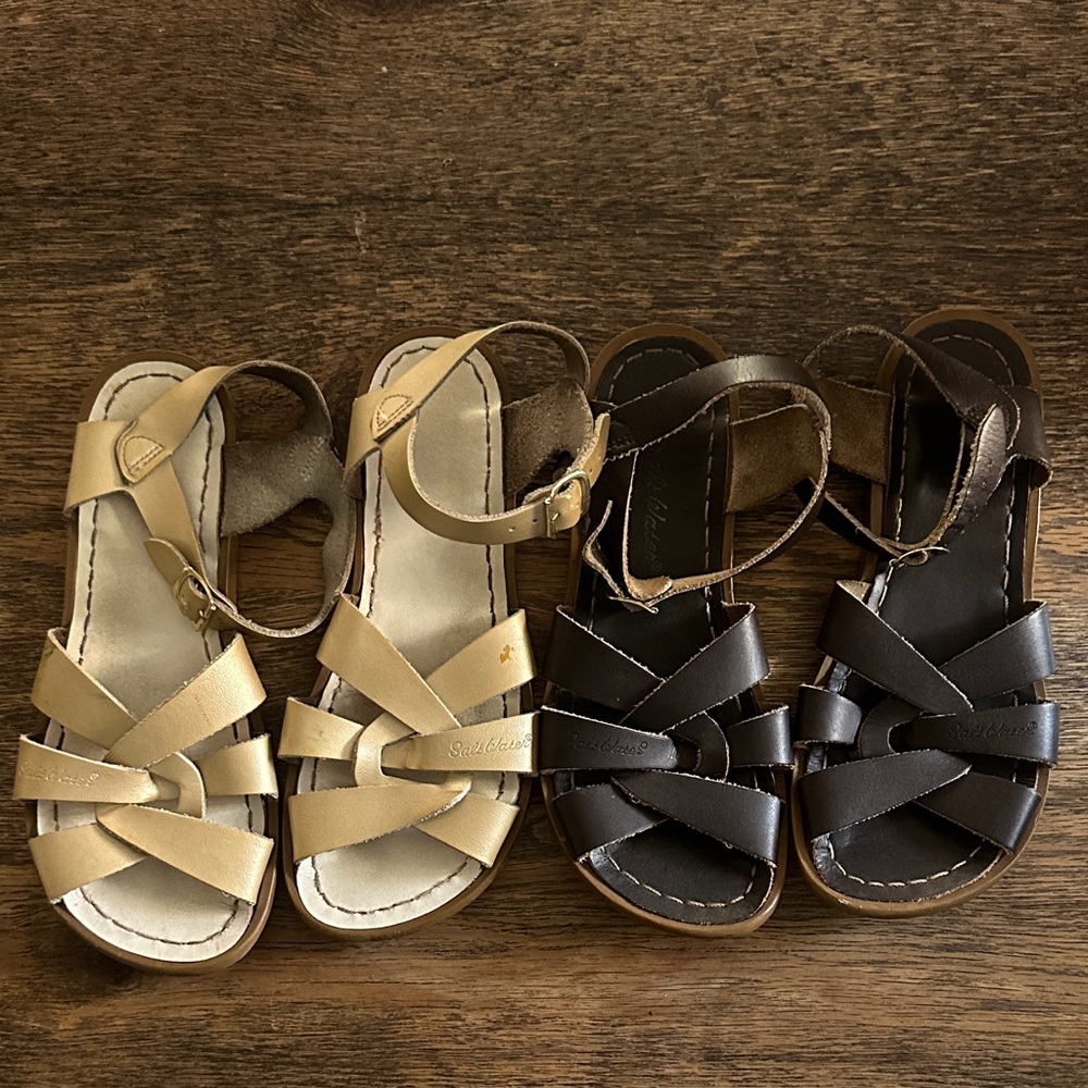 2 pairs Salt water sandals girls size 4 light gold dark brown